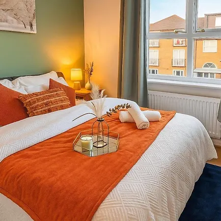 Dockside - 5 Comfy Beds-perfect For Contractors And Families- Free Parking *