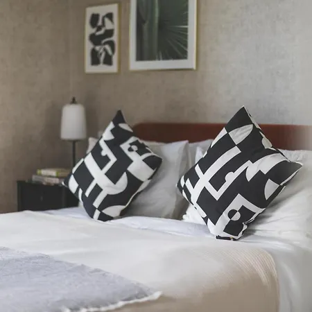 Luxury Breathtaking Views 2 Bedrooms, 2 Bathrooms
