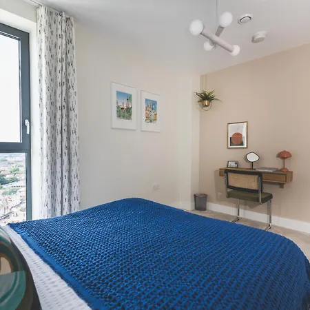 Luxury Breathtaking Views 2 Bedrooms, 2 Bathrooms *