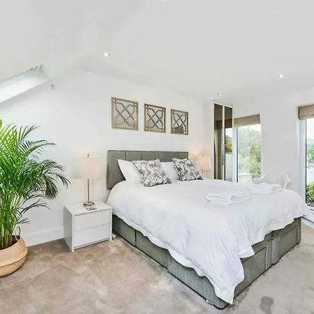 Luxury 3-bed In * London