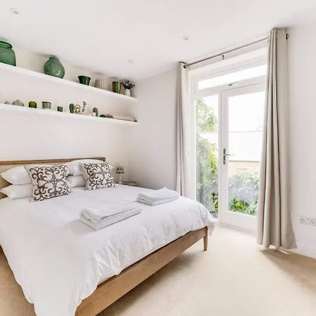 Luxury 3-bed In * London