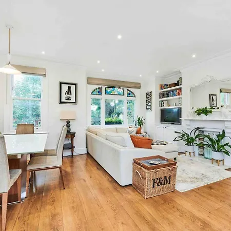 Luxury 3-bed In *
