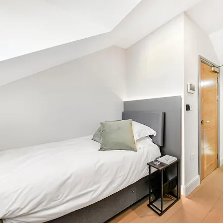 18 Onestay Maida Vale Apartment