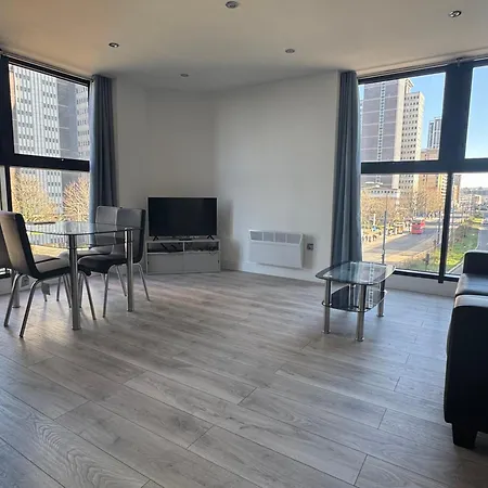 Apartment Alhambra House, Modern 2 Bed Flat - F2