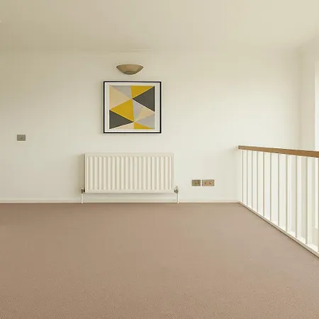 Apartment Stylish Duplex Near Surrey Quays & Canada Water *
