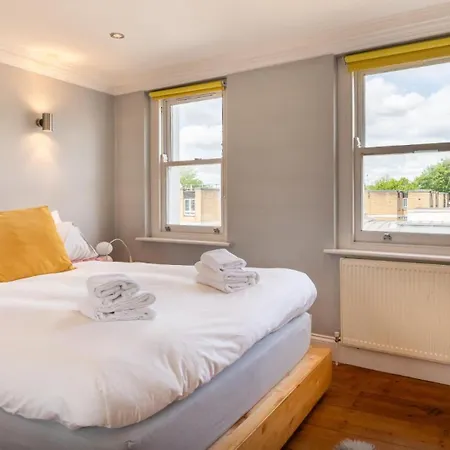 Warm And Welcoming 1bd Flat In East Apartamento