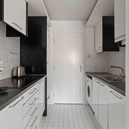 Londwell Knightsbridge & Harrods Luxury Balcony Apartment
