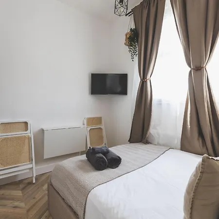 Stunning Serviced Great Location - Perfect For Corporate,contractors And Leisure Clients *