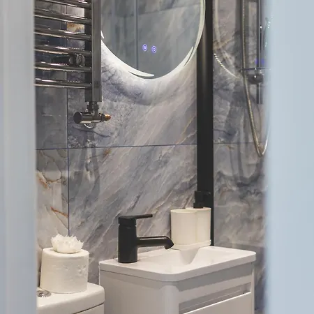 Apartment Stunning Serviced Great Location - Perfect For Corporate,contractors And Leisure Clients