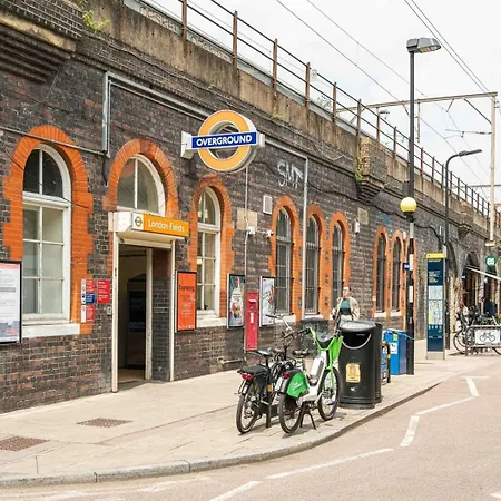 Apartment Stylish 3bd - Great Location London