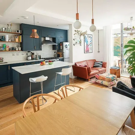 Stylish 3bd - Great Location London