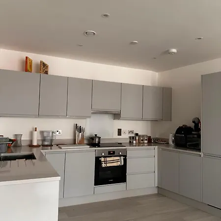 Homestay Peaceful And Convenient London
