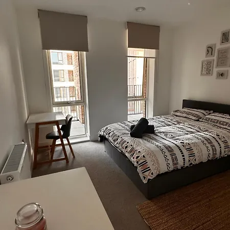 Peaceful And Convenient * London