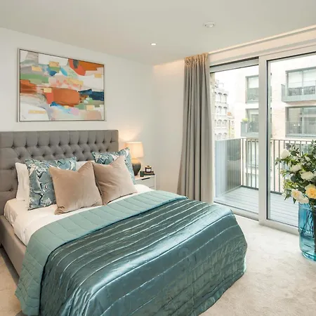 Beautiful In With Balcony-covent Gardens *