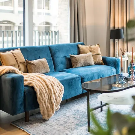 Beautiful In With Balcony-covent Gardens London