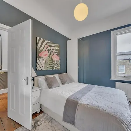 Apartment The Mirabel London