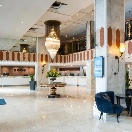 Danubius Regents Park 4*