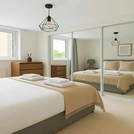 アパート Calm - St Katharine's Residences *