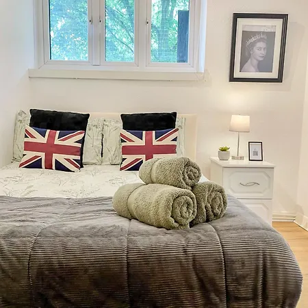 Charming 3-bedroom Flat With Balcony In Finsbury Park Apartamento Londres