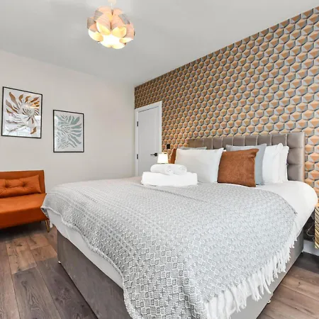 Urban Oasis - Chic 4br Perfect For Big Groups Apartment *