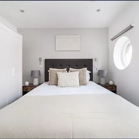 Deluxe Camden Apartment London