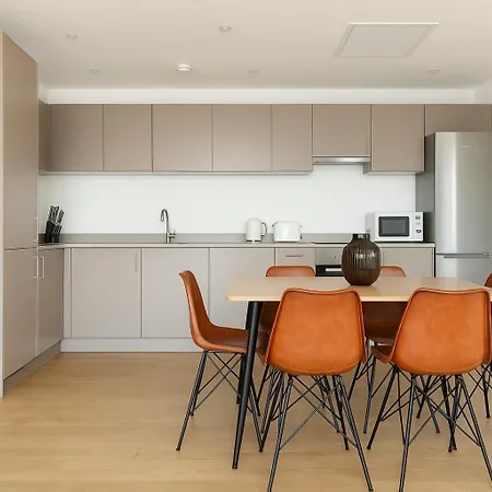 Apartamento 2 Bed, 2 Bath Apartment In Bow