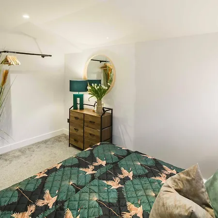 Apartamento Beautifully Renovated 2b2b For 6 By Piccadilly Line *