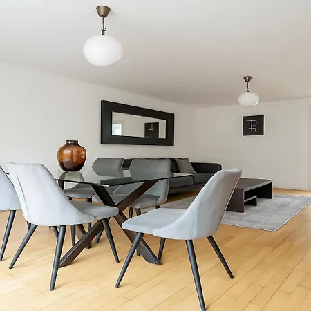 2 Bed Apartment In Camden *