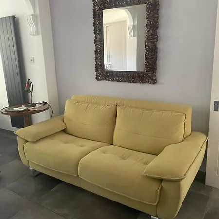 Stylish Flat B Apartment London