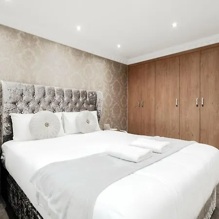 Apartment Chic 3bdr In Prime Location London