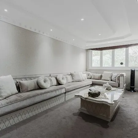 Apartment Chic 3bdr In Prime Location London