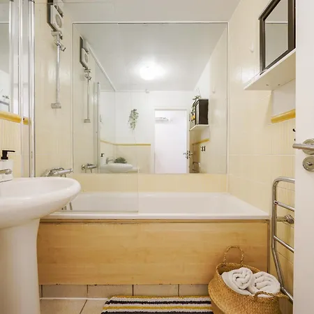 Modern In Fitzrovia By Keyhol Short Let Apartamento