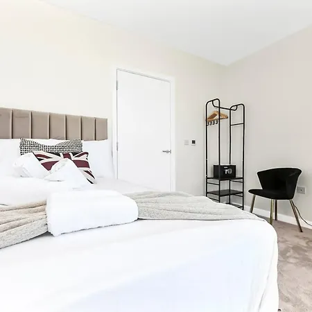 Modern Luxurious 3br Flat With Lovely View Apartment *