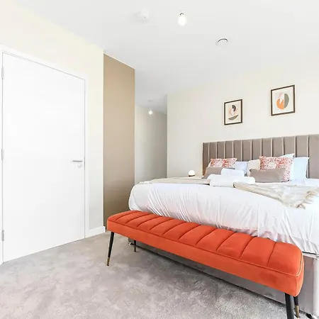 Apartment Modern Luxurious 3br Flat With Lovely View London