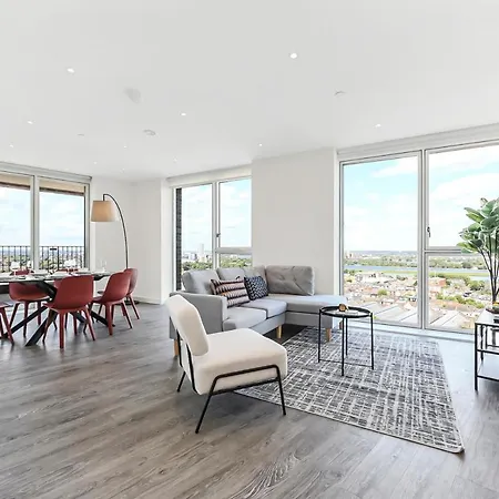 Modern Luxurious 3br Flat With Lovely View London