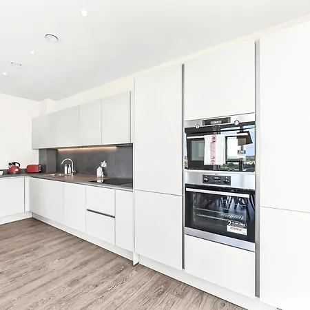 Apartment Modern Luxurious 3br Flat With Lovely View
