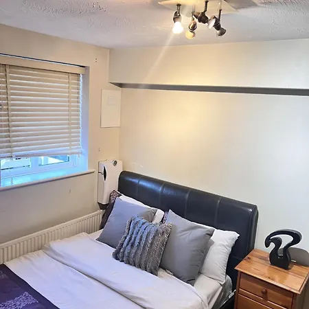 Stunning Next To Excel, Airport And East *