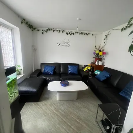 Cosy In * Hayes (Greater London)