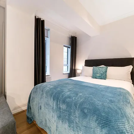 Your In The Heart Of - In Nell Gwynn House Apartment