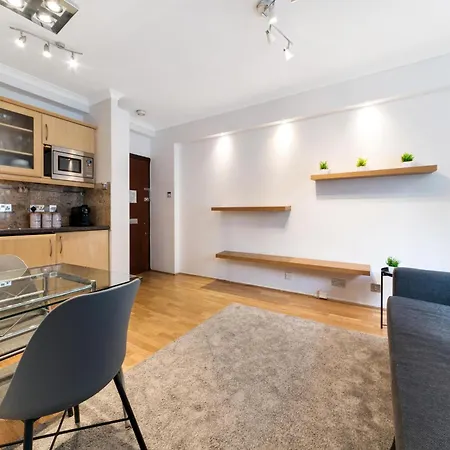 Your In The Heart Of - In Nell Gwynn House Apartment *