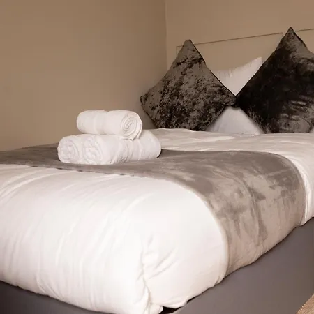 Fresh & Modern Sleeps 3