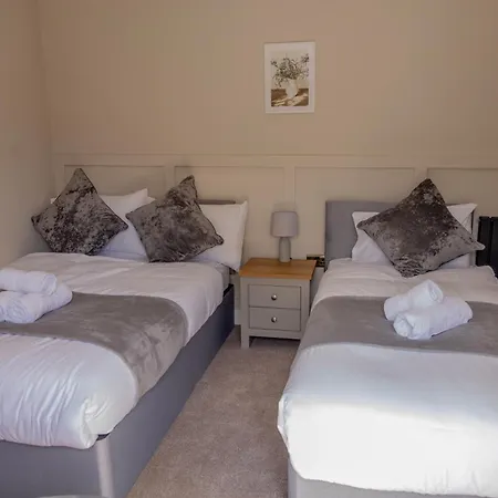Fresh & Modern Sleeps 3 * Thornton Heath