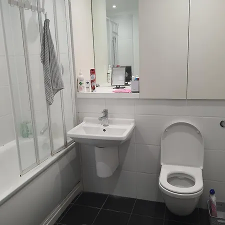 Double In Canary Wharf Shared *