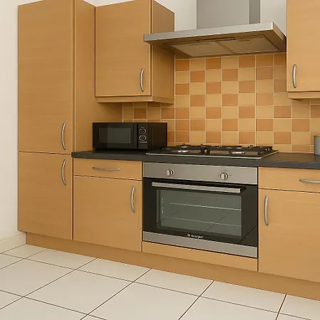 Apartment 2 Bed Flat Near Chiswick Park *