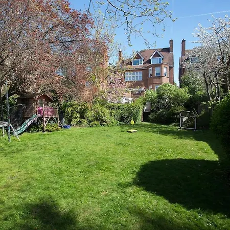 Luxury Hampstead Garden
