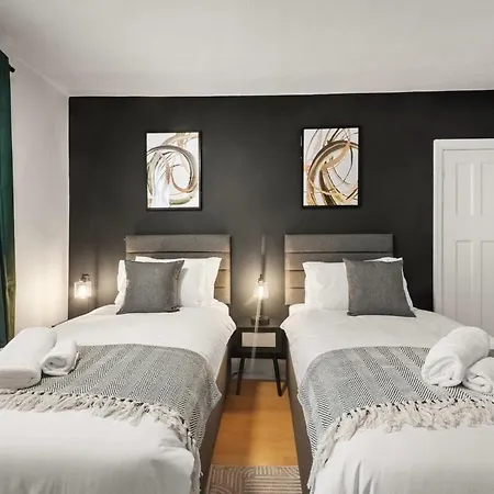 Stylish 2br Flat Near Kensington & Westfield *
