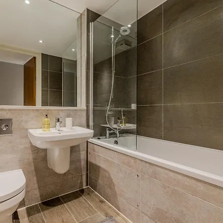 Apartment New! Amazing 2br Flat Near Shoreditch, Zone 1 *
