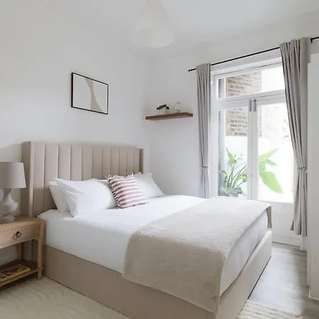 Brook Stylish 2 Bed
