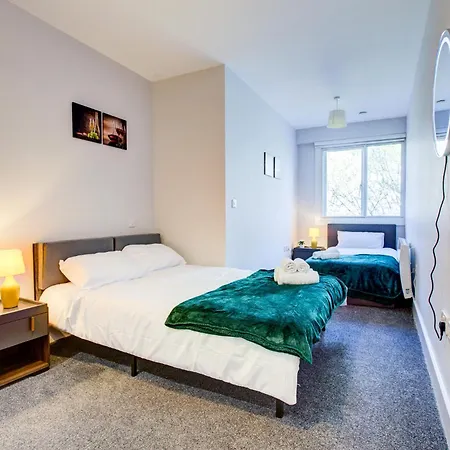 2 Bedroom Flat 6 Mins From Heathrow Airport Flat 41