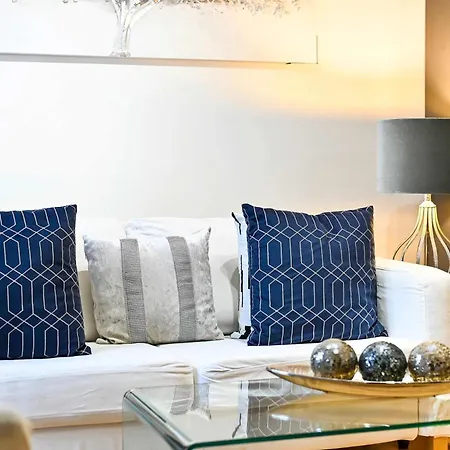 Destination Docklands Riverside Holiday home